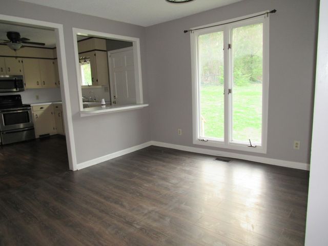 1842 Holloway Cir, Lebanon, TN 37090