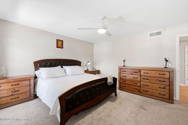 1262 Westlynne Way, Louisville, KY 40222