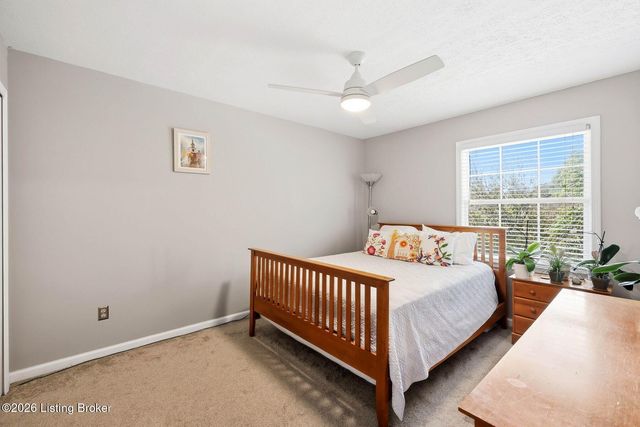 1262 Westlynne Way, Louisville, KY 40222
