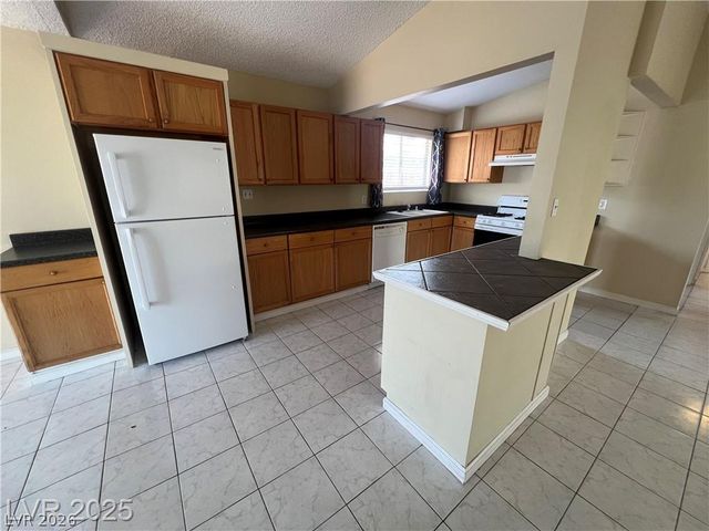 6430 Alomar Avenue, Las Vegas, NV 89118