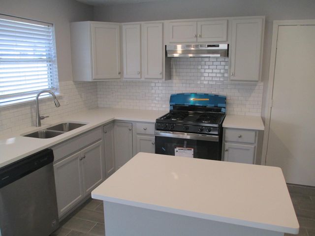 16714 Cheshire Place Drive, Houston, TX 77083