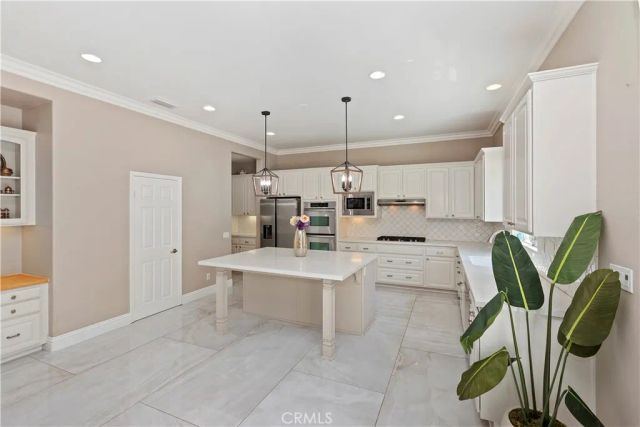 8851 Soothing Court, Corona, CA 92883