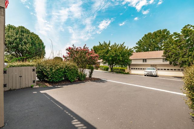 121 Tanasi Shr, Gallatin, TN 37066