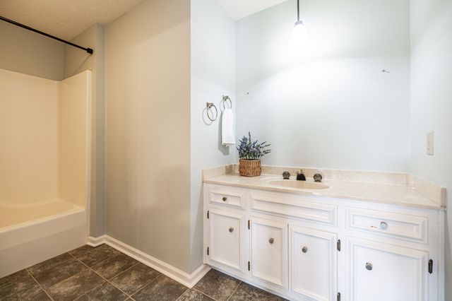 121 Tanasi Shr, Gallatin, TN 37066