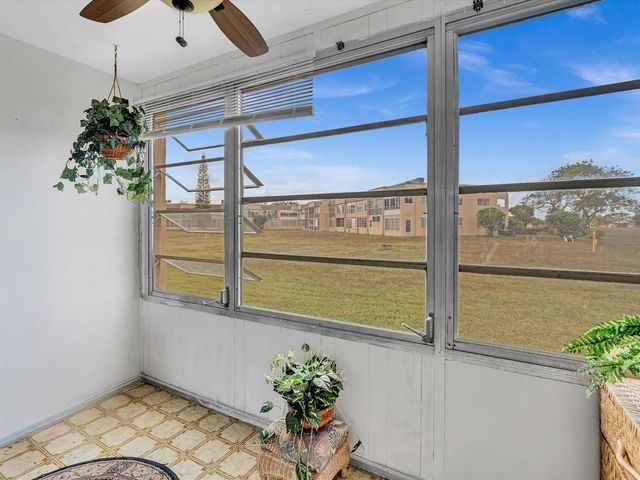 9041 Sunrise Lakes Boulevard 113, Sunrise, FL 33322