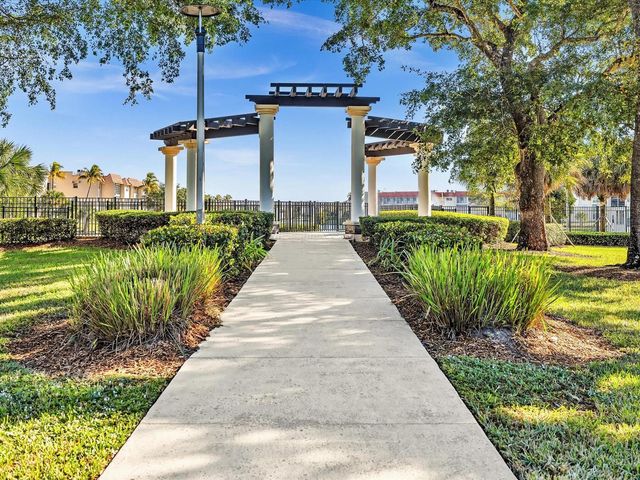 9041 Sunrise Lakes Boulevard 113, Sunrise, FL 33322