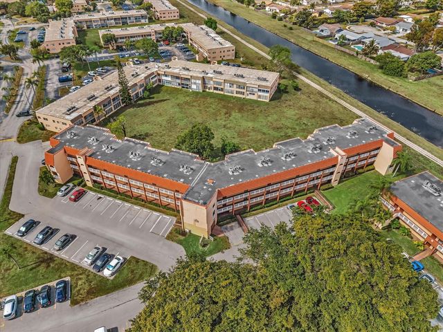 9041 Sunrise Lakes Boulevard 113, Sunrise, FL 33322