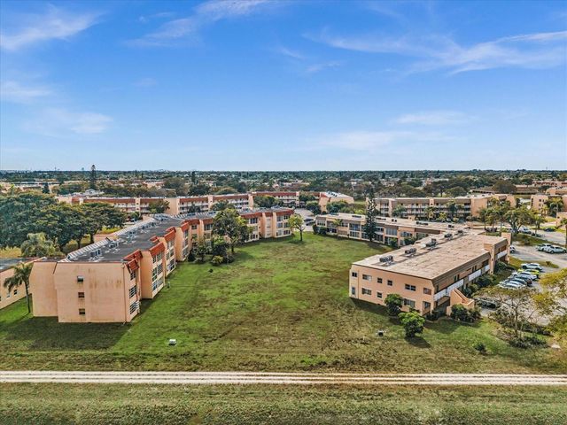 9041 Sunrise Lakes Boulevard 113, Sunrise, FL 33322