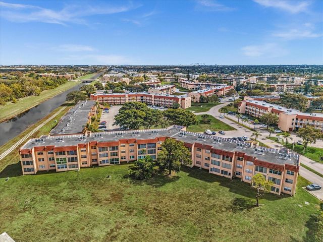 9041 Sunrise Lakes Boulevard 113, Sunrise, FL 33322