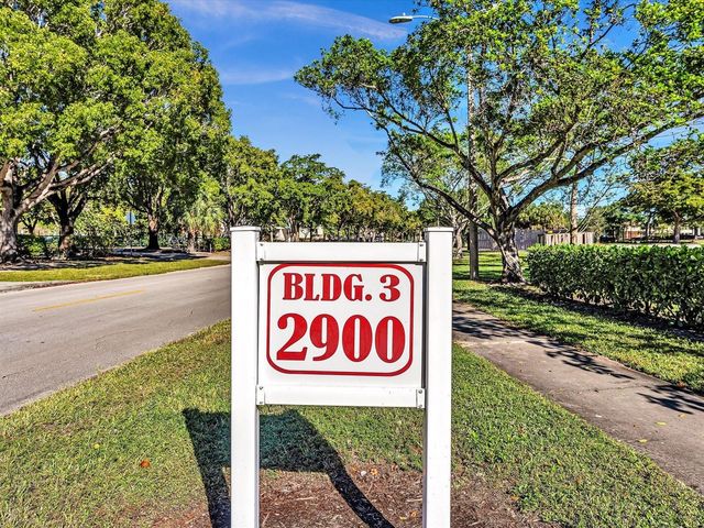 9041 Sunrise Lakes Boulevard 113, Sunrise, FL 33322