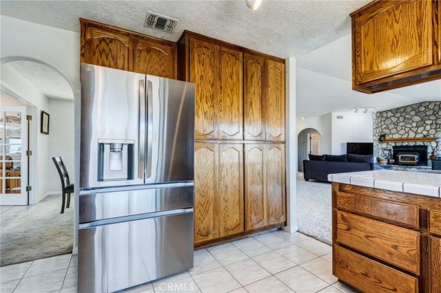 8384 Highland Court, Oak Hills, CA 92344