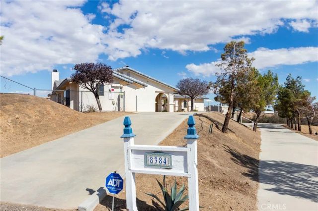 8384 Highland Court, Oak Hills, CA 92344