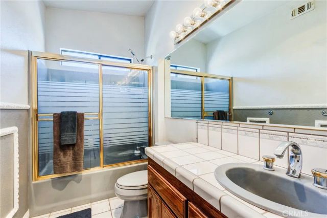 8384 Highland Court, Oak Hills, CA 92344