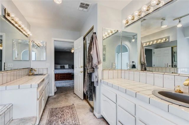 8384 Highland Court, Oak Hills, CA 92344