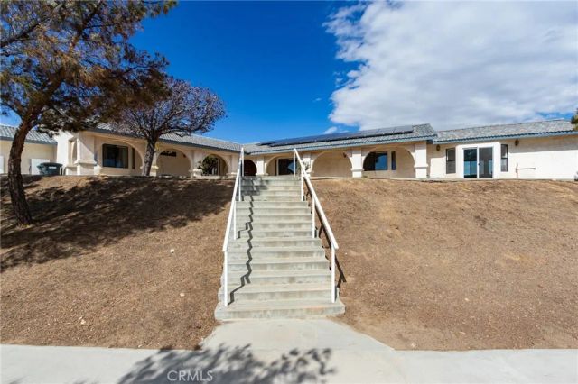 8384 Highland Court, Oak Hills, CA 92344