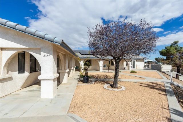 8384 Highland Court, Oak Hills, CA 92344