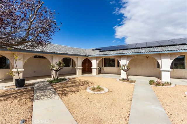 8384 Highland Court, Oak Hills, CA 92344