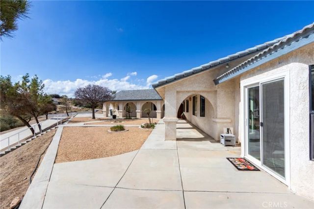 8384 Highland Court, Oak Hills, CA 92344