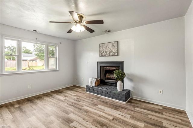 3544 Faraday LN, Virginia Beach, VA 23452