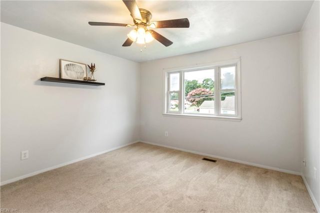3544 Faraday LN, Virginia Beach, VA 23452
