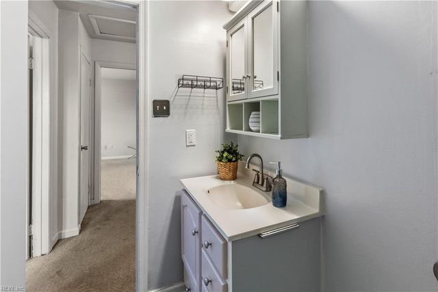 3544 Faraday LN, Virginia Beach, VA 23452