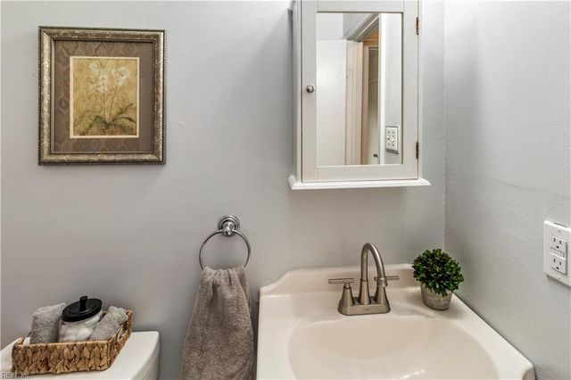 3544 Faraday LN, Virginia Beach, VA 23452