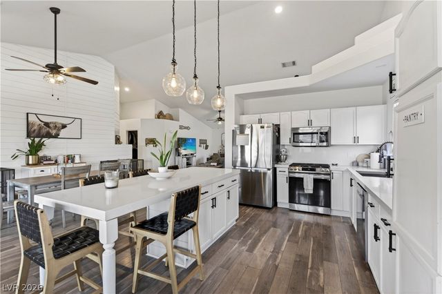 7236 Tealwood Street, Las Vegas, NV 89131