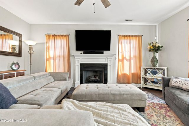 1919 Sweetfern Place, Aberdeen, NC 28315