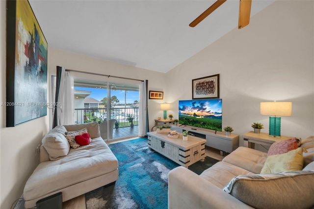 4613 SE 5th Avenue 210, Cape Coral, FL 33904