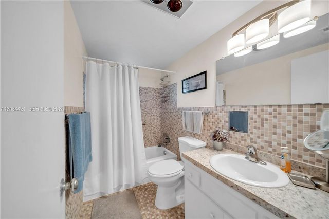 4613 SE 5th Avenue 210, Cape Coral, FL 33904