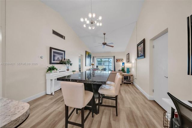 4613 SE 5th Avenue 210, Cape Coral, FL 33904