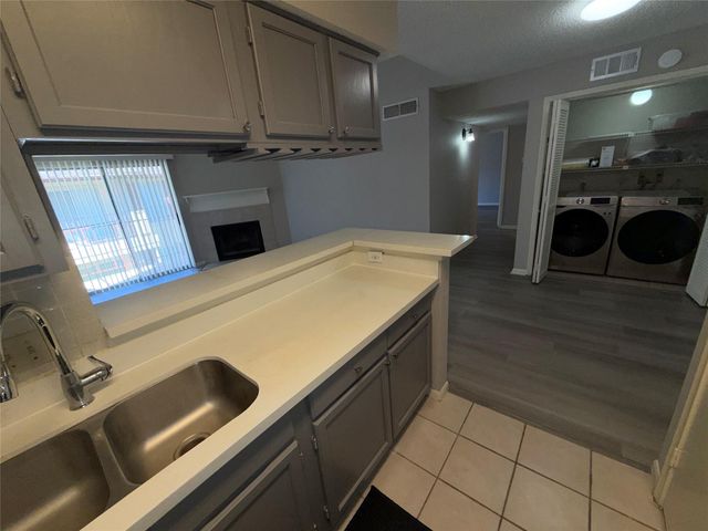 2120 El Paseo Street 2312, Houston, TX 77054