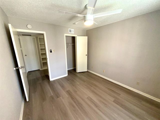2120 El Paseo Street 2312, Houston, TX 77054