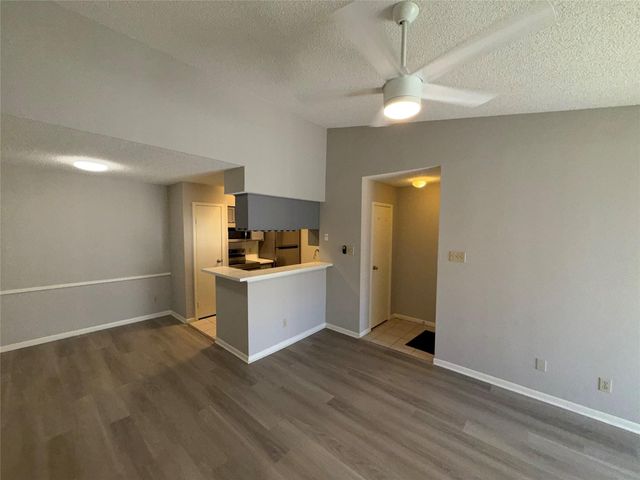 2120 El Paseo Street 2312, Houston, TX 77054