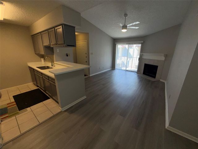 2120 El Paseo Street 2312, Houston, TX 77054