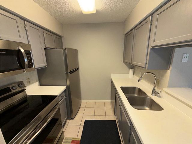 2120 El Paseo Street 2312, Houston, TX 77054