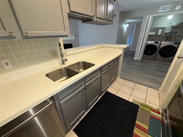 2120 El Paseo Street 2312, Houston, TX 77054