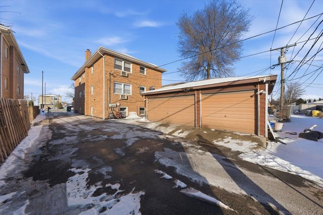 6135 W 79th Street W 1, Burbank, IL 60459