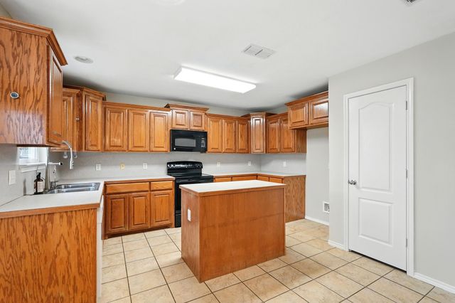 6642 Sutherland Street, Abilene, TX 79606