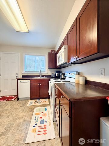 6014 Pacific Avenue, Tacoma, WA 98408