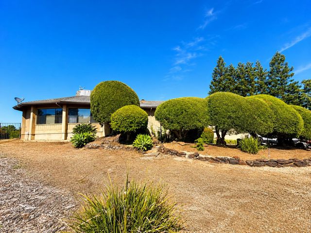 300 Ridgeway Road, Woodside, CA 94062