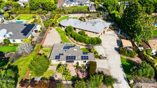 300 Ridgeway Road, Woodside, CA 94062