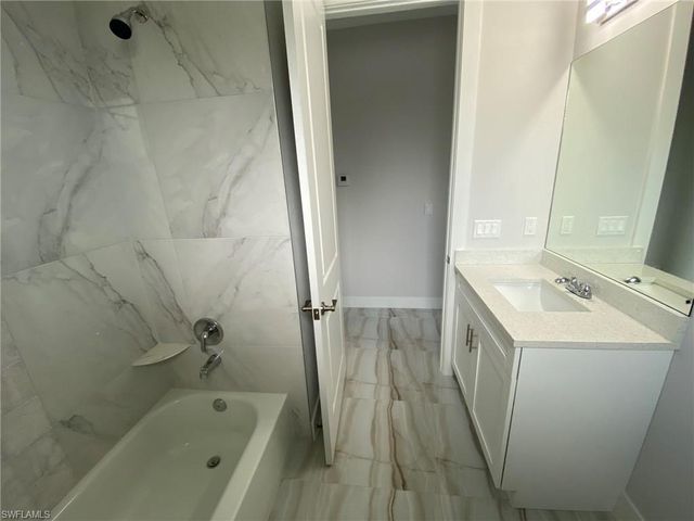 4362 40th ST NE, Naples, FL 34120