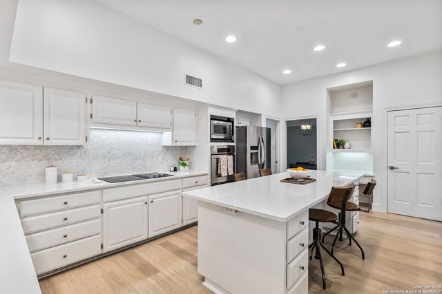 302 Bluffcove, San Antonio, TX 78216