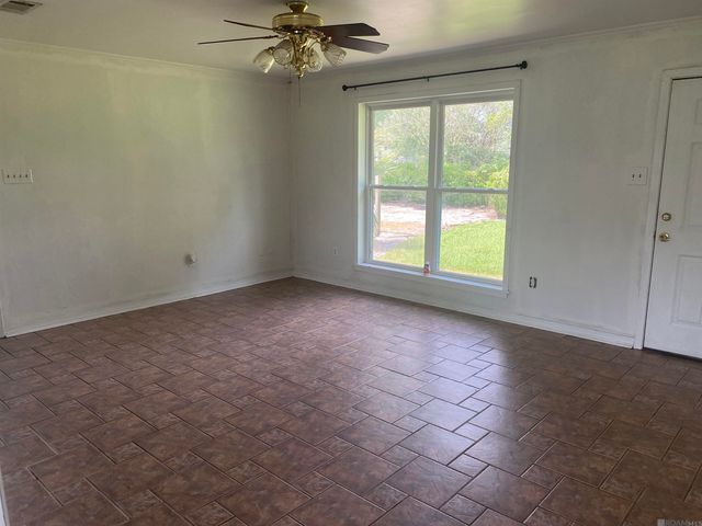 13428 Hilbert Young Rd, Gonzales, LA 70737