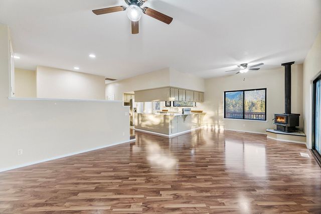 111 Lance Drive, Grants Pass, OR 97526