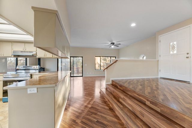 111 Lance Drive, Grants Pass, OR 97526