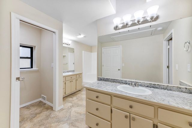 111 Lance Drive, Grants Pass, OR 97526