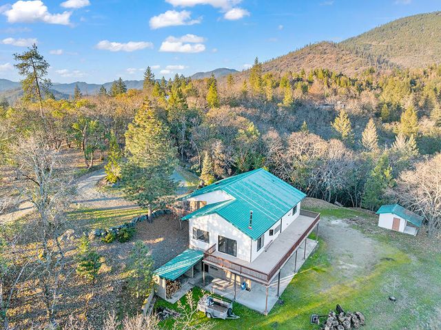 111 Lance Drive, Grants Pass, OR 97526