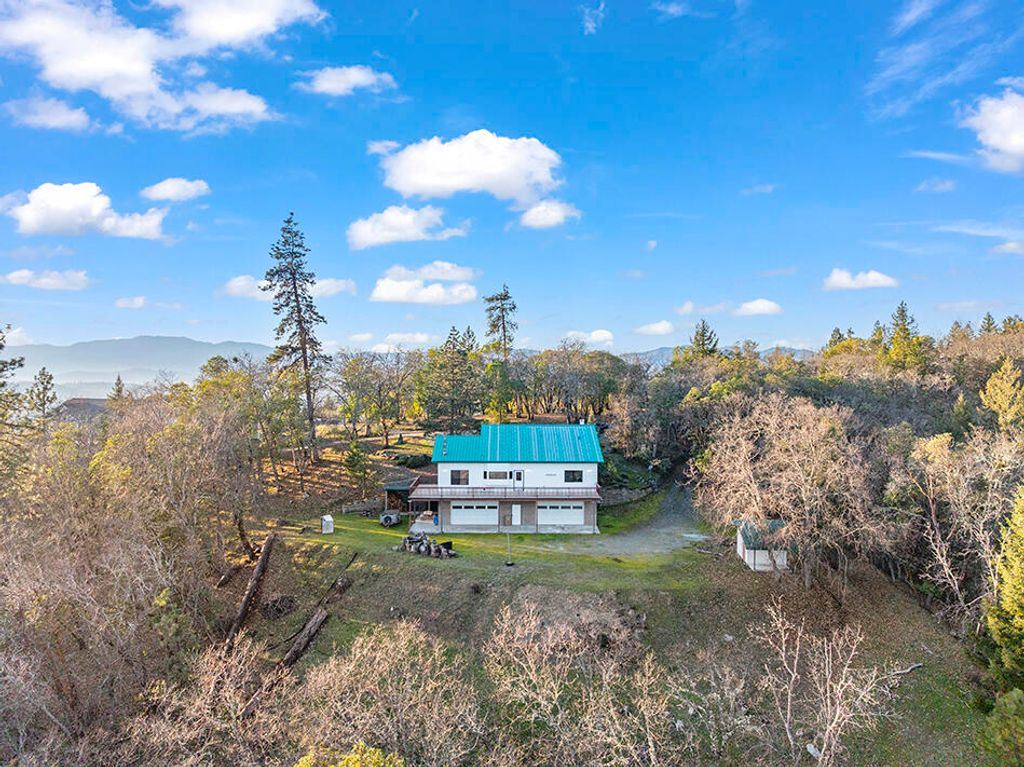 111 Lance Drive, Grants Pass, OR 97526